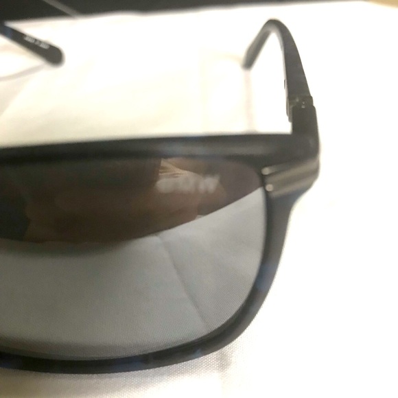 BMW Sunglasses - Picture 4 of 4